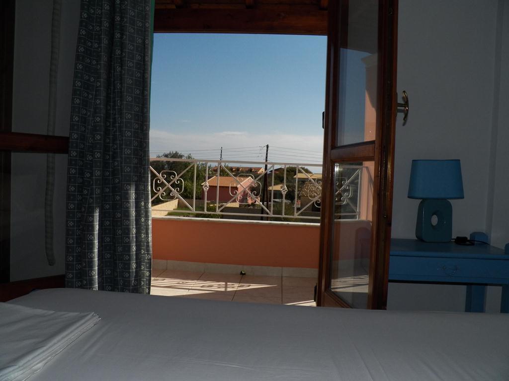 Villa Marina Ipsos Phòng bức ảnh